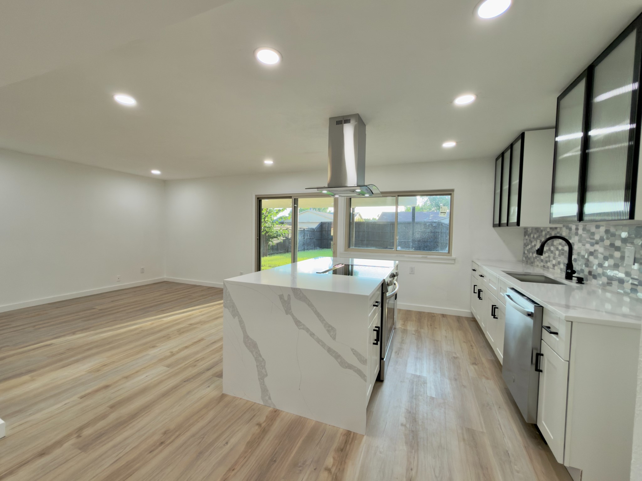 1905 Edna Smith Drive Garland TX 75040