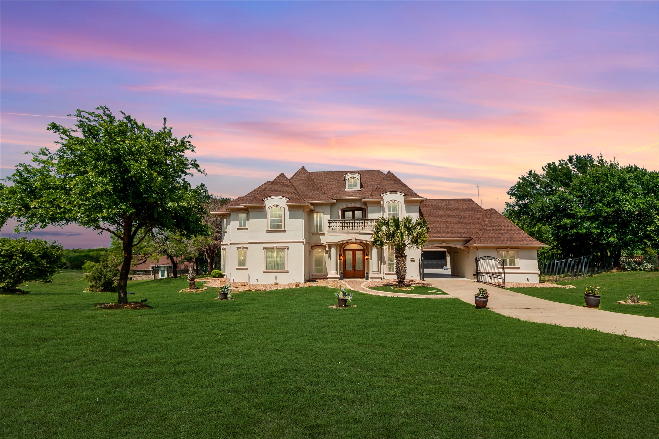 2707 Whispering Oaks Cove Cedar Hill TX 75104