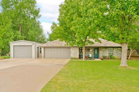 914 Janis Street Granbury TX 76049
