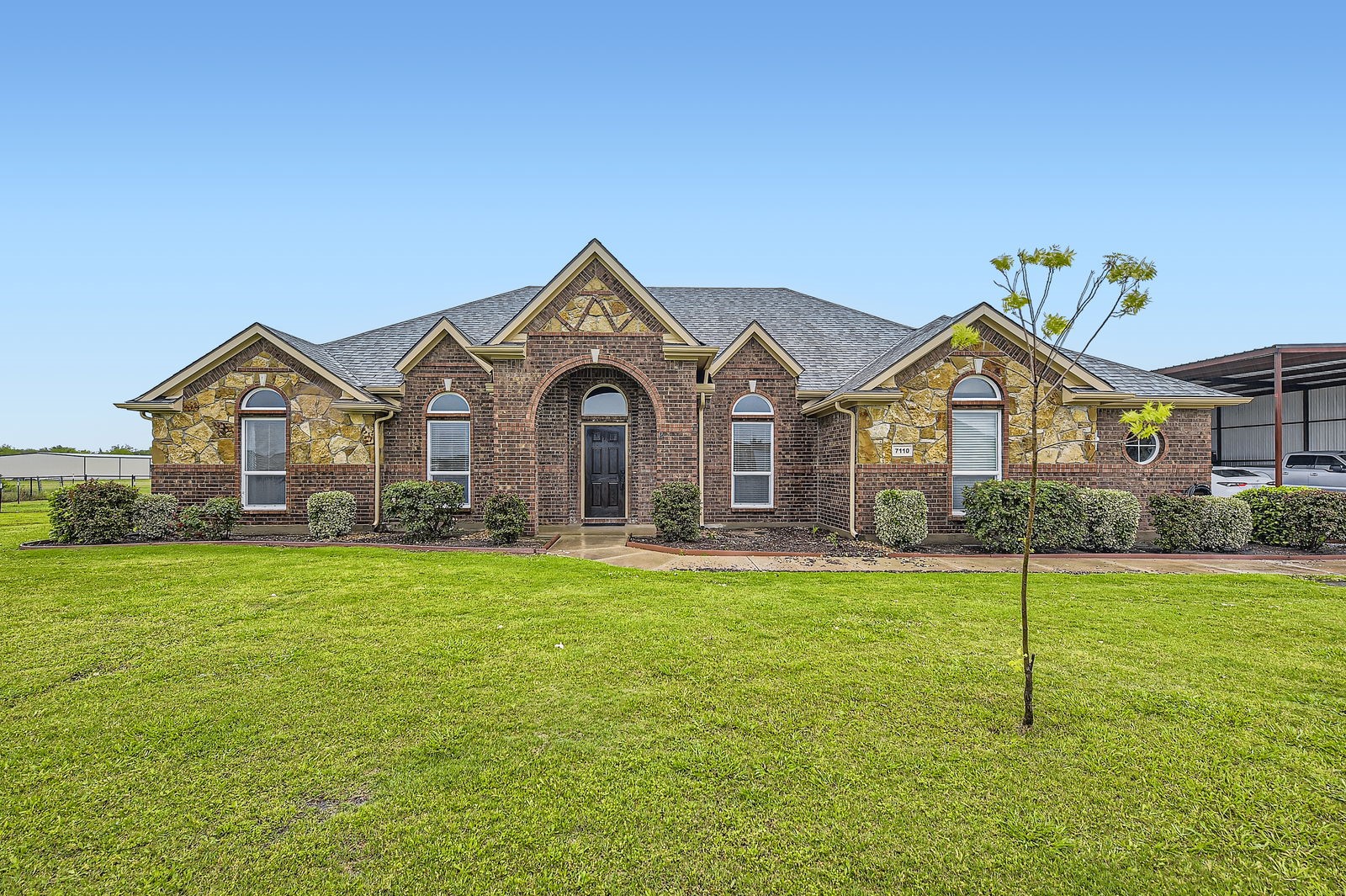 7110 Millcreek Court Sanger TX 76266