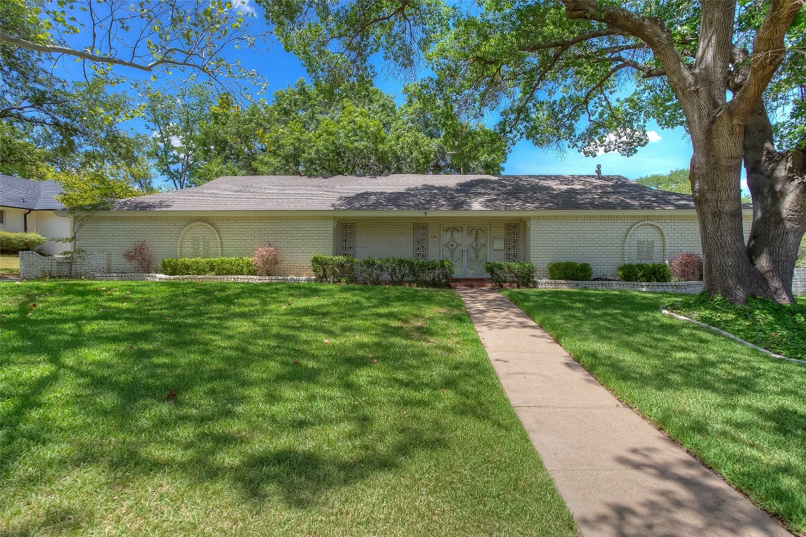 4100 Galt Avenue Fort Worth TX 76109