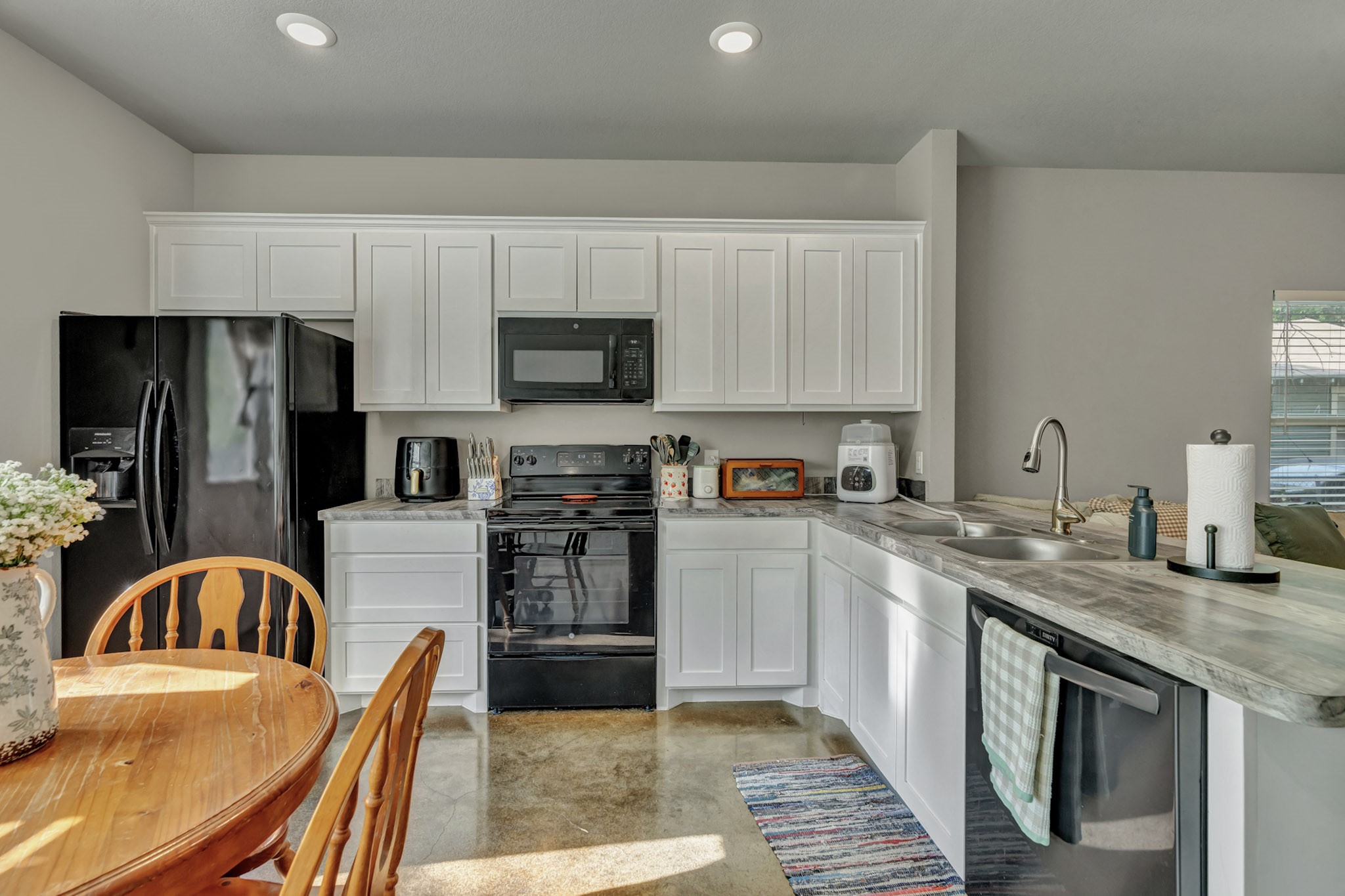 609 N Cummings Drive Alvarado TX 76009