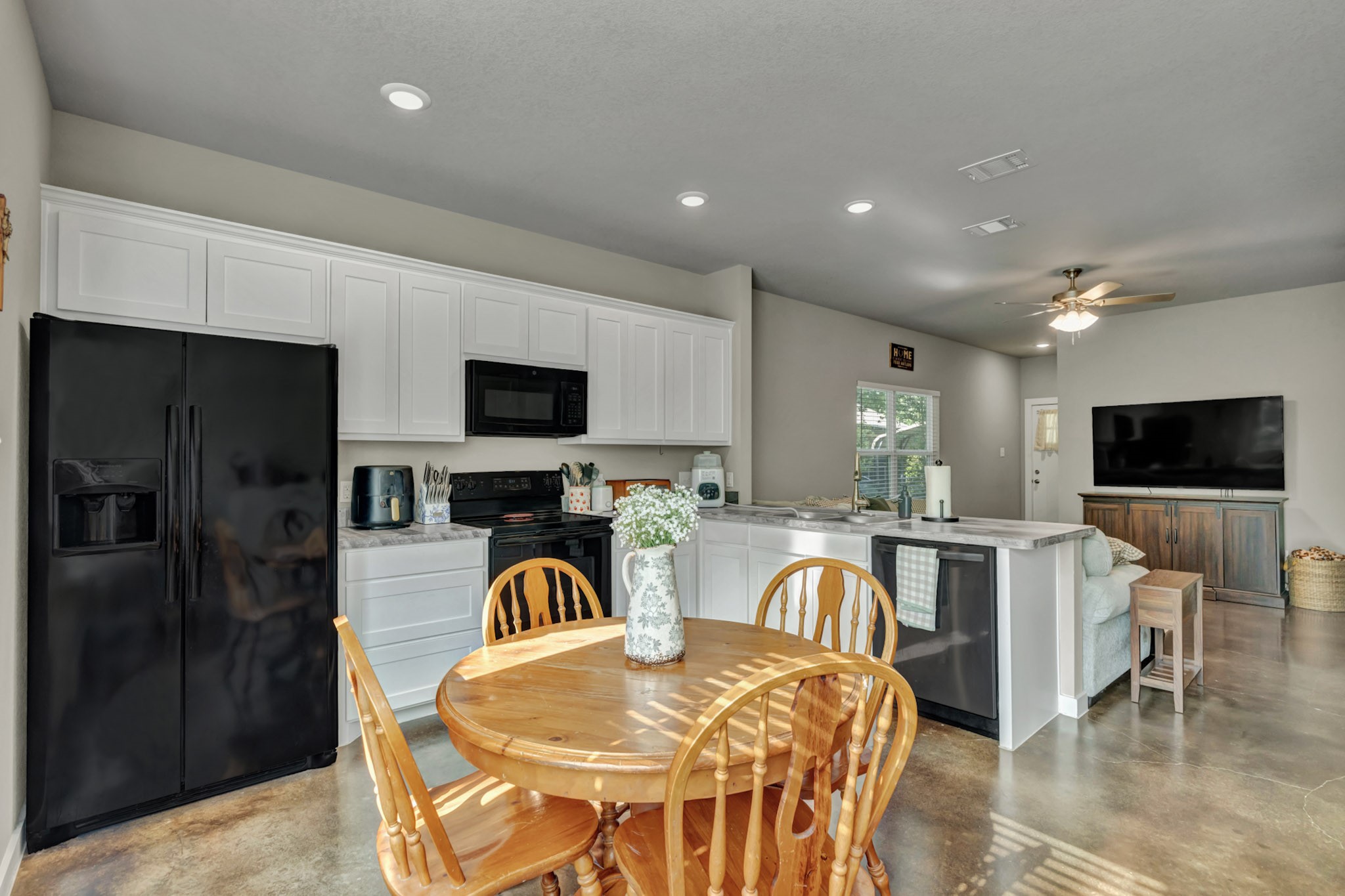 609 N Cummings Drive Alvarado TX 76009