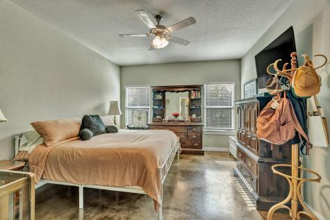 609 N Cummings Drive Alvarado TX 76009
