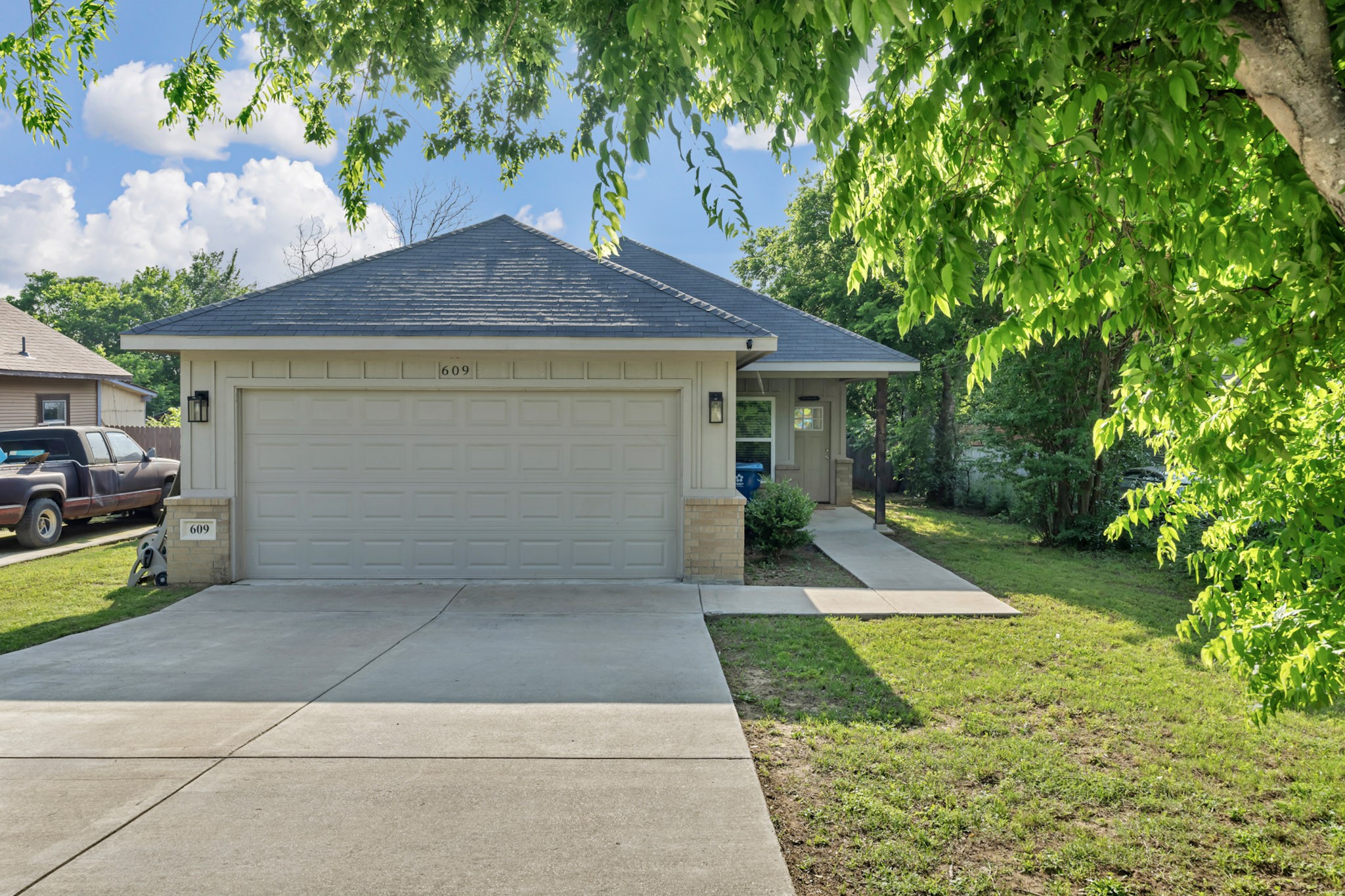609 N Cummings Drive Alvarado TX 76009