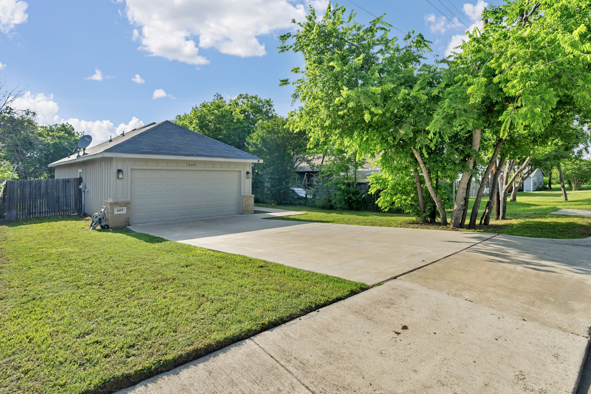 609 N Cummings Drive Alvarado TX 76009
