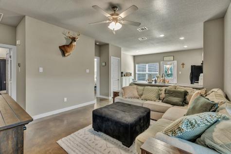 609 N Cummings Drive Alvarado TX 76009