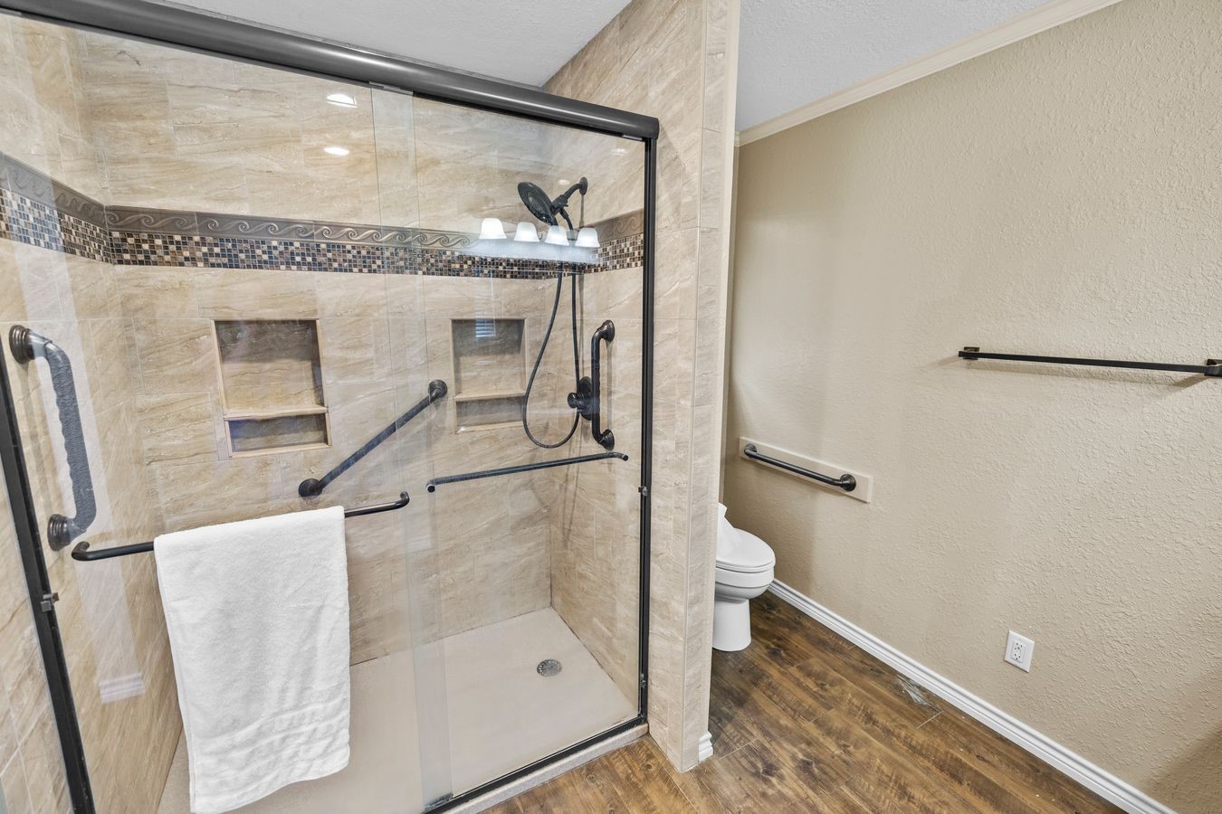 207 N Sand Street Comanche TX 76442