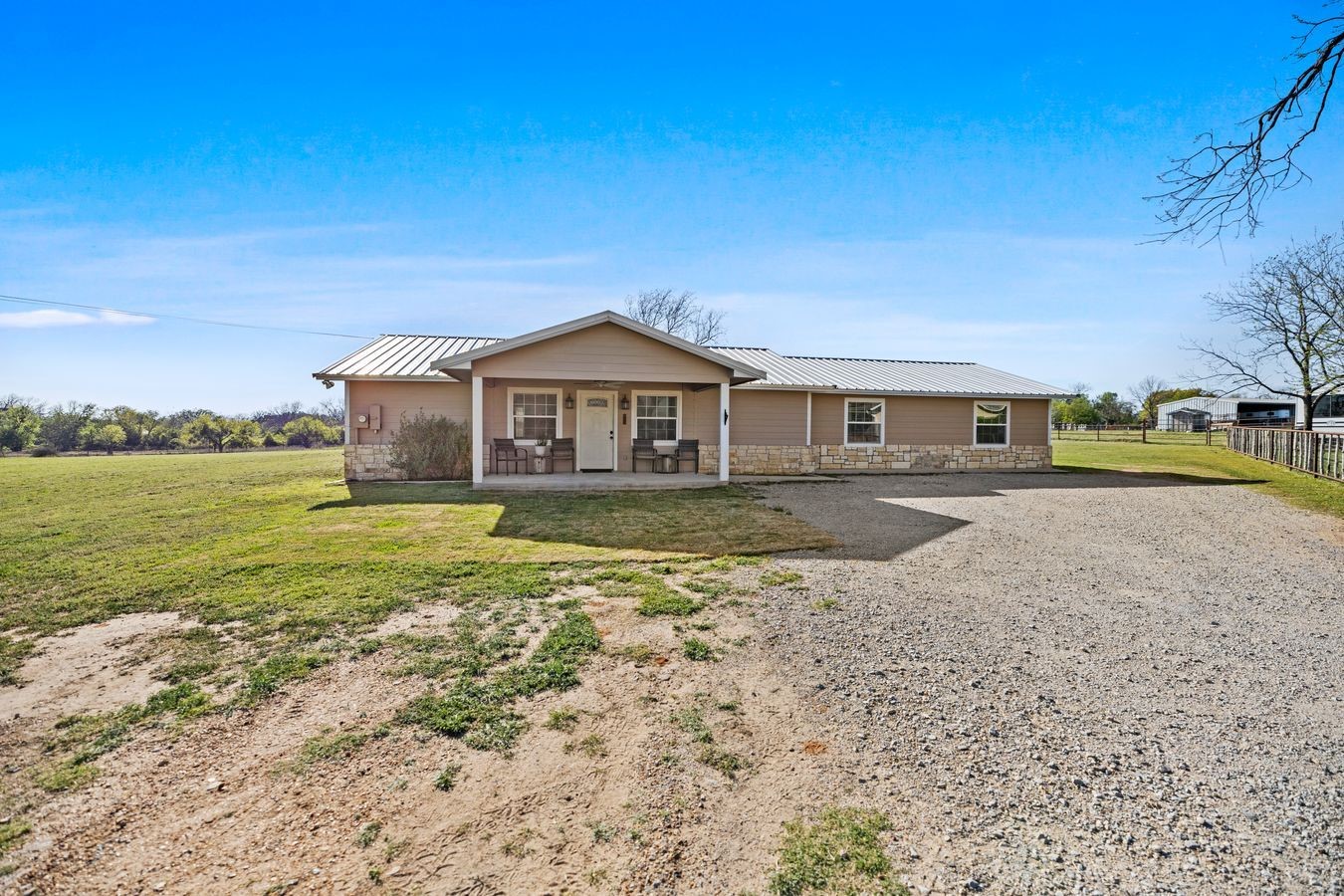 207 N Sand Street Comanche TX 76442