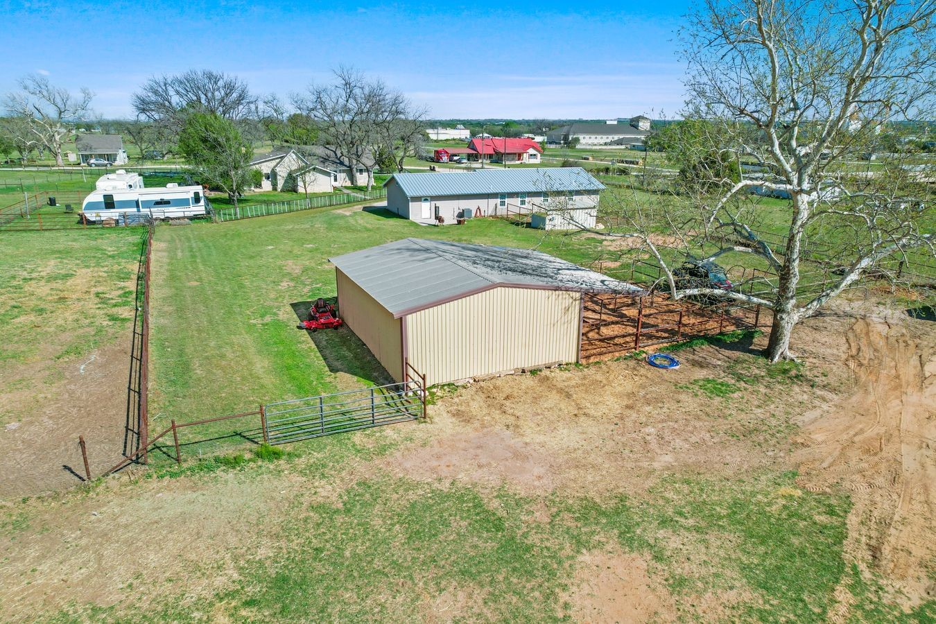207 N Sand Street Comanche TX 76442