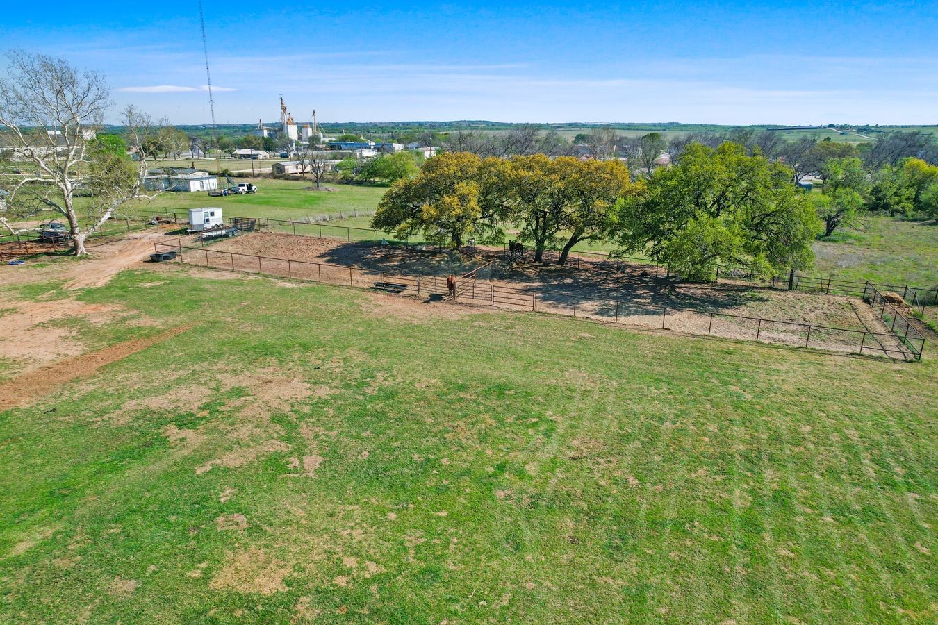 207 N Sand Street Comanche TX 76442