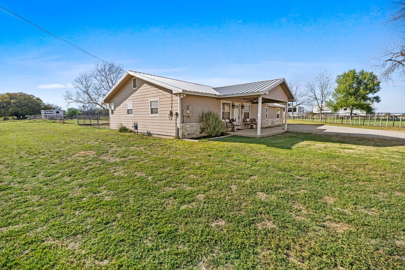 207 N Sand Street Comanche TX 76442
