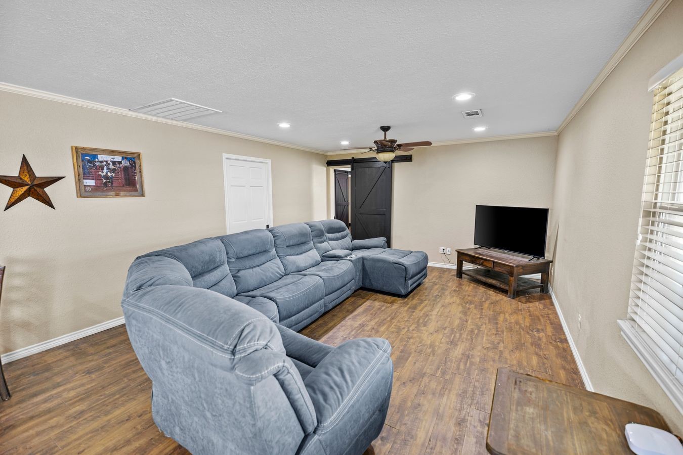 207 N Sand Street Comanche TX 76442