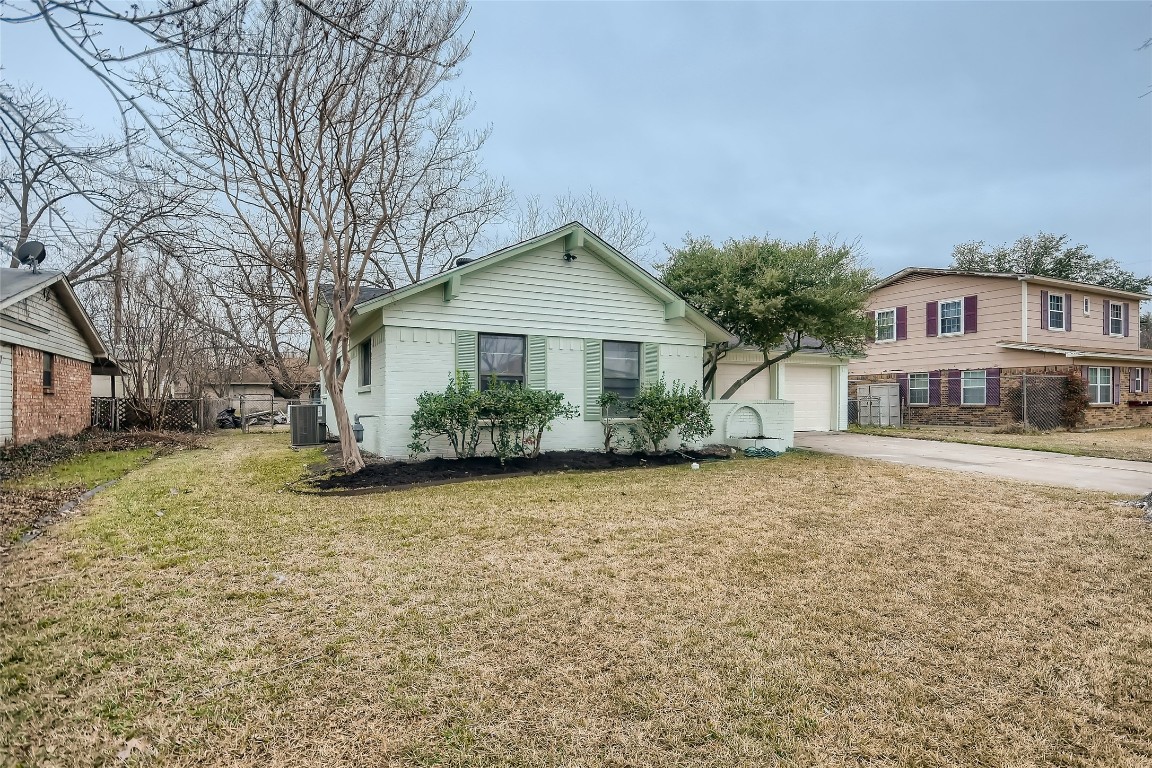 1906 SE 4th Street Grand Prairie TX 75051