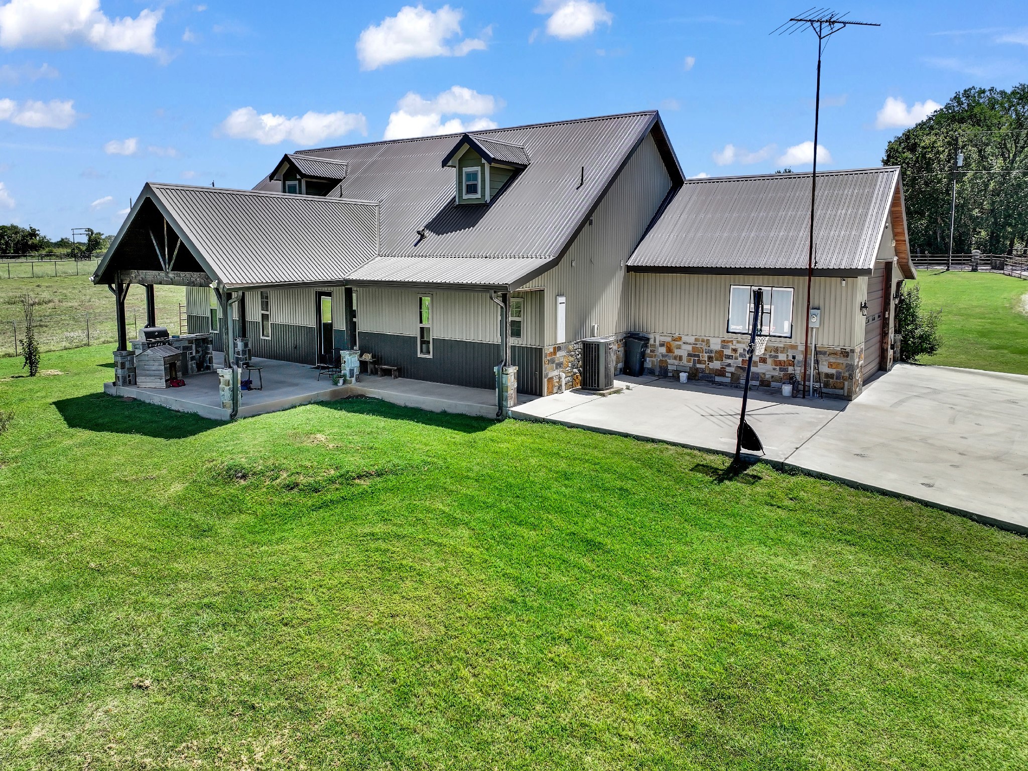 854 County Road 3330 Bridgeport TX 76426