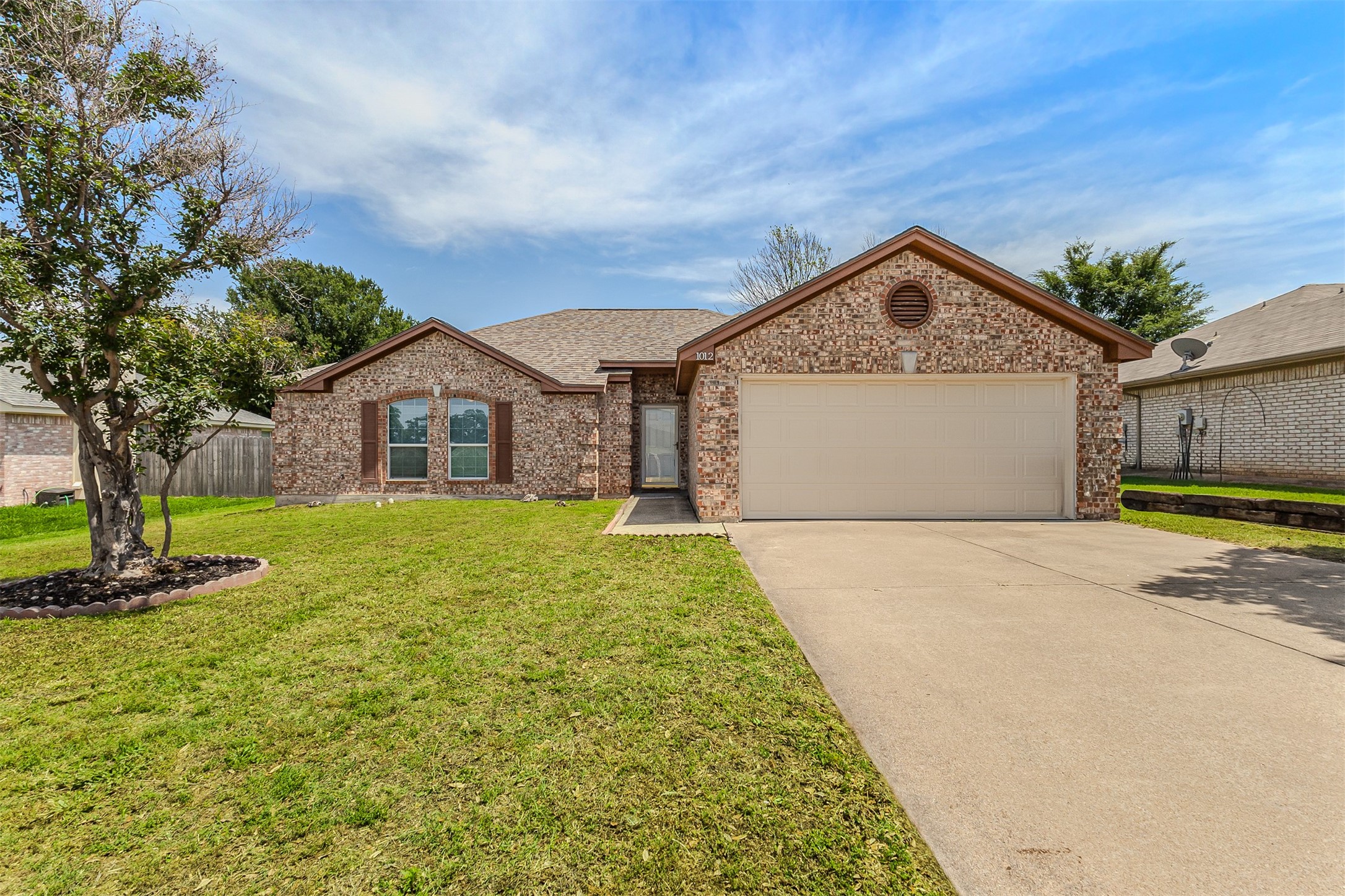 1012 High Crest Drive Azle TX 76020