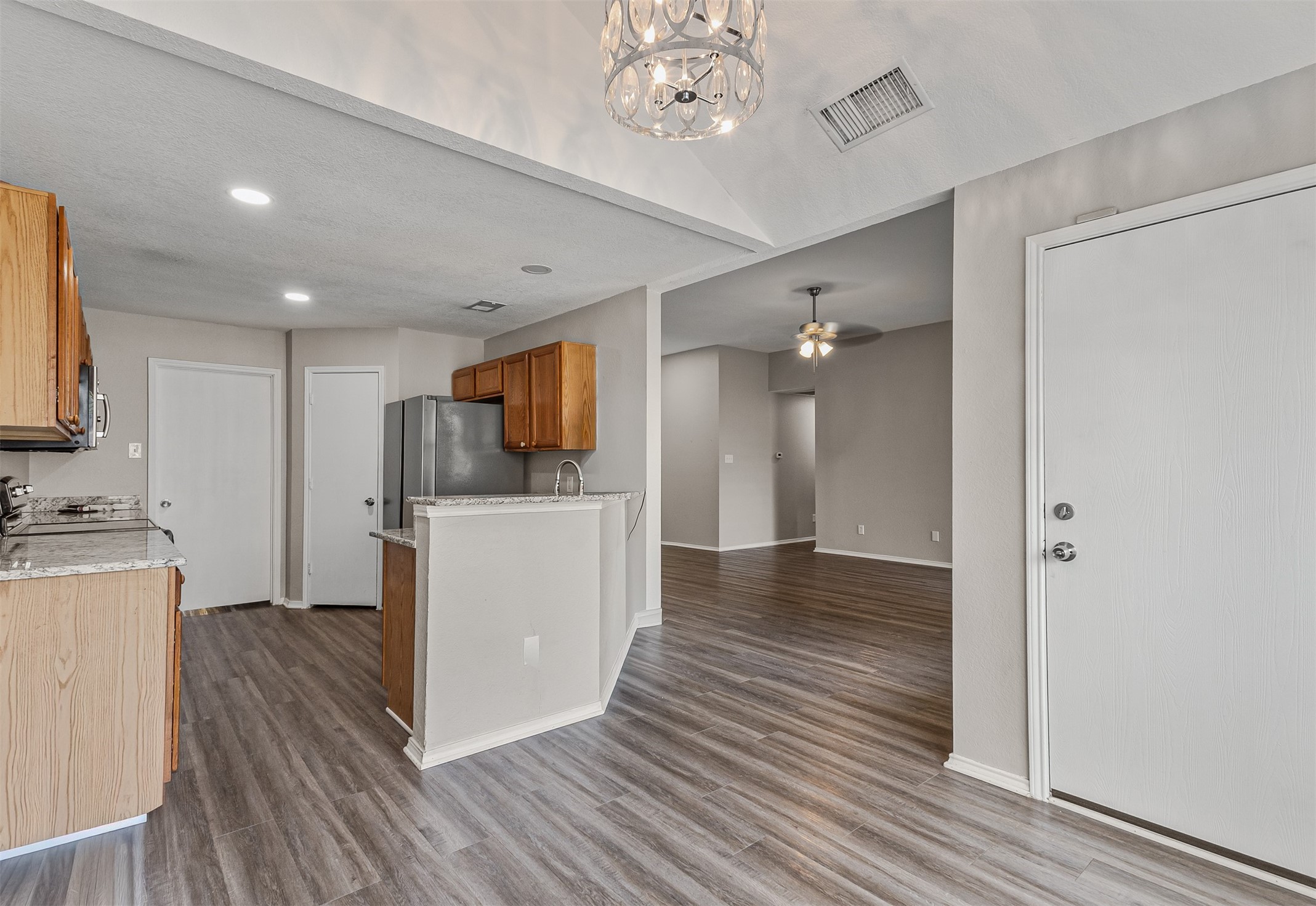 1012 High Crest Drive Azle TX 76020