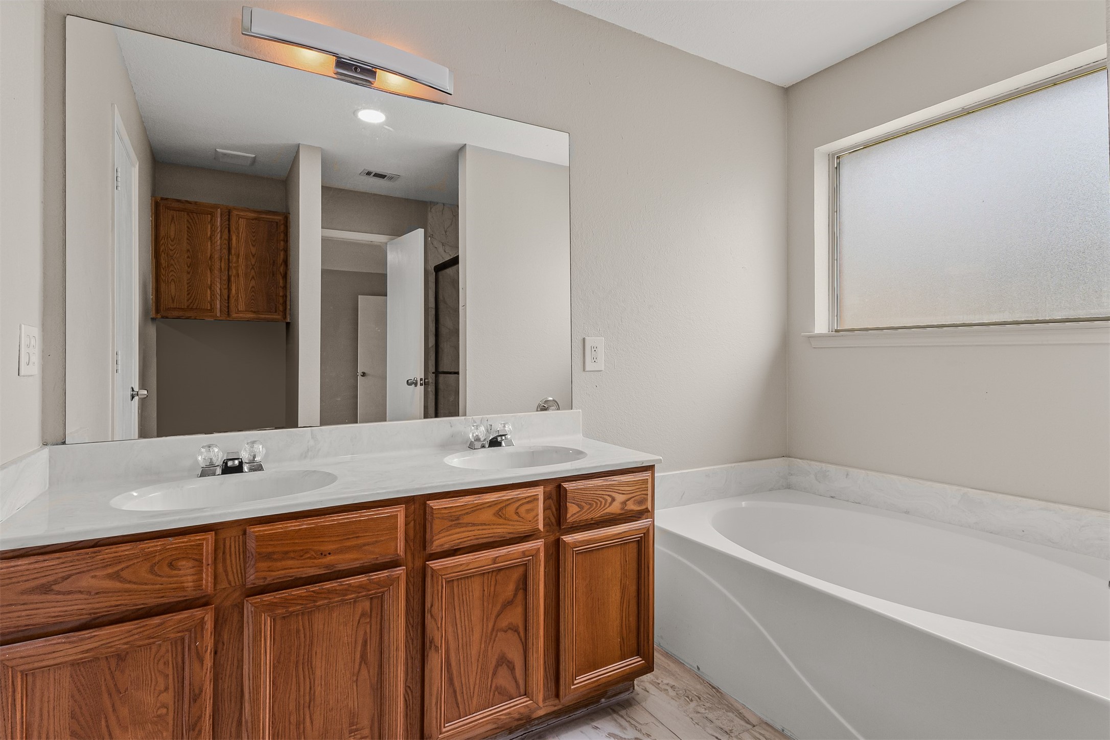 1012 High Crest Drive Azle TX 76020