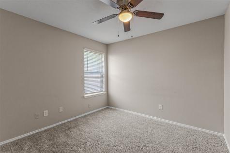 1012 High Crest Drive Azle TX 76020
