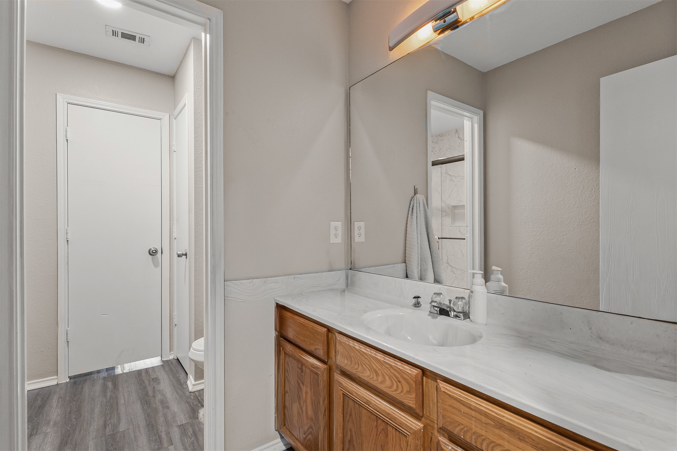 1012 High Crest Drive Azle TX 76020