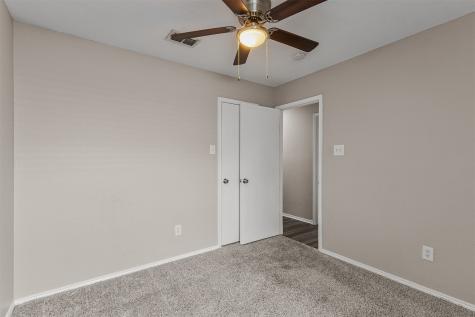 1012 High Crest Drive Azle TX 76020