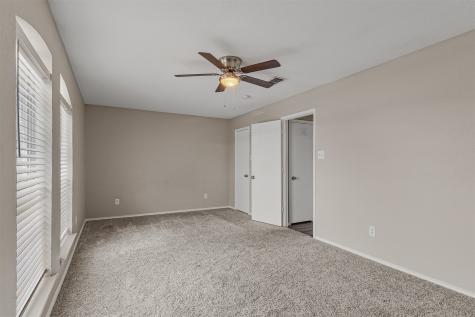 1012 High Crest Drive Azle TX 76020