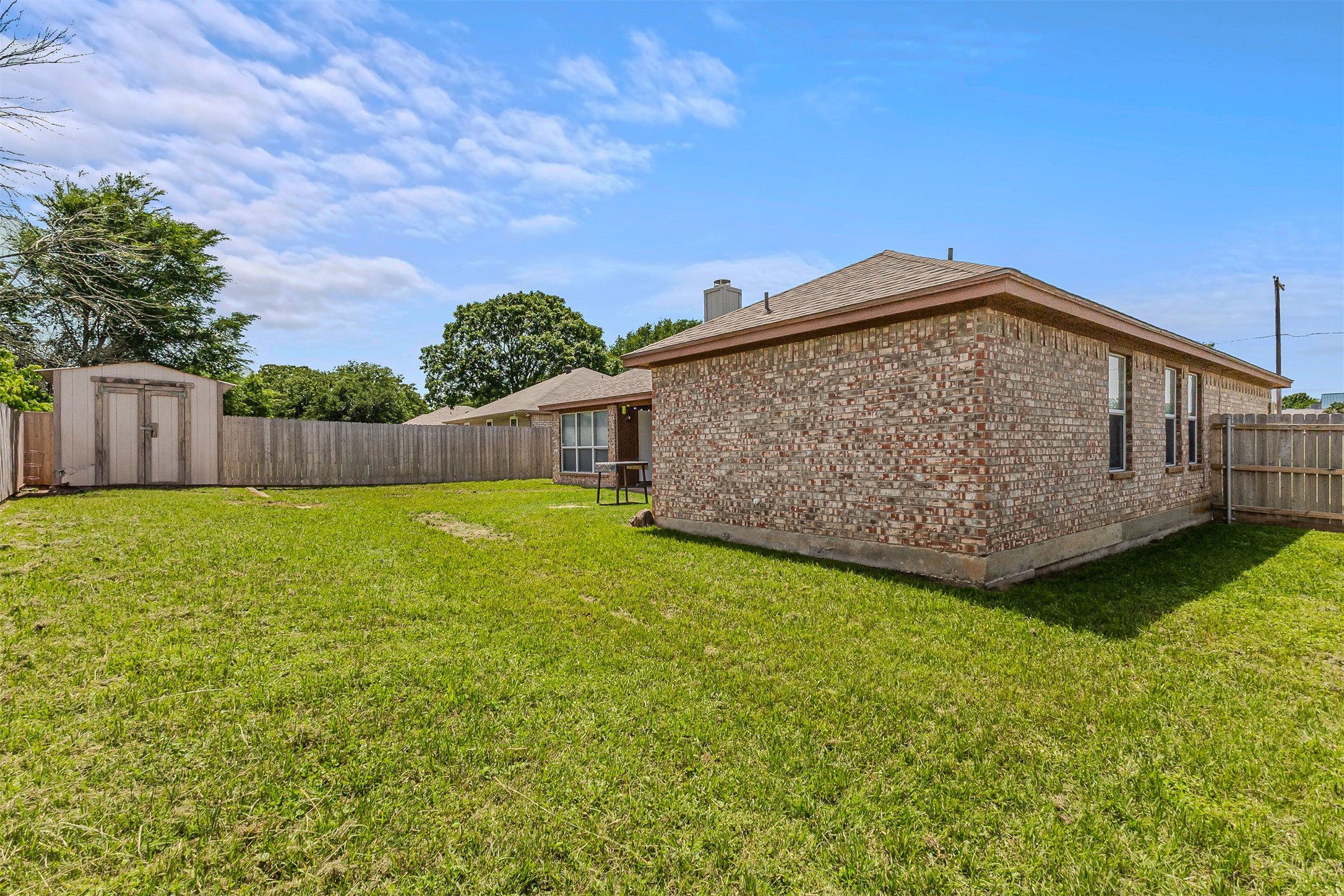 1012 High Crest Drive Azle TX 76020