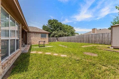1012 High Crest Drive Azle TX 76020