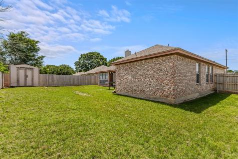 1012 High Crest Drive Azle TX 76020