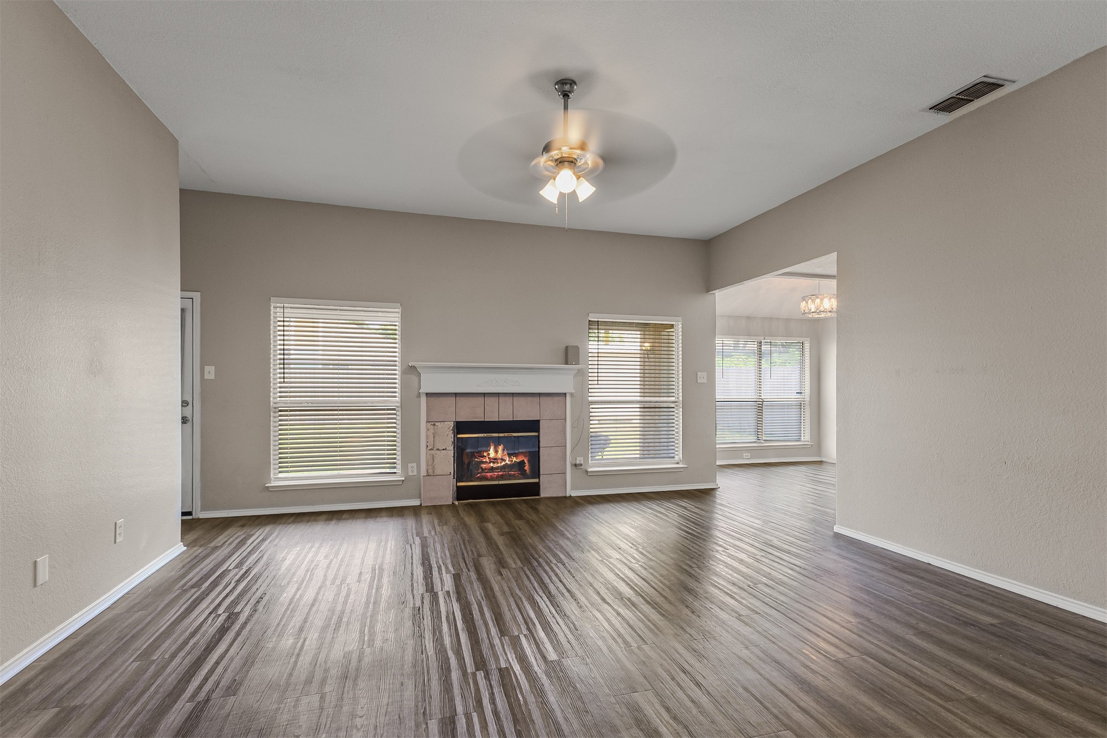 1012 High Crest Drive Azle TX 76020