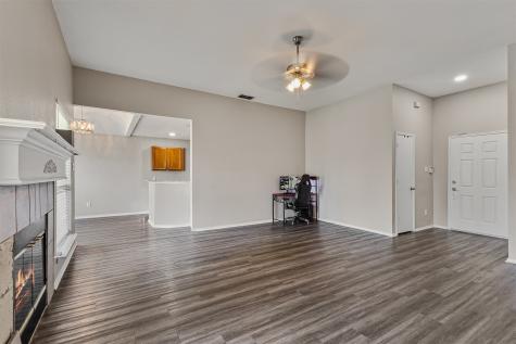 1012 High Crest Drive Azle TX 76020