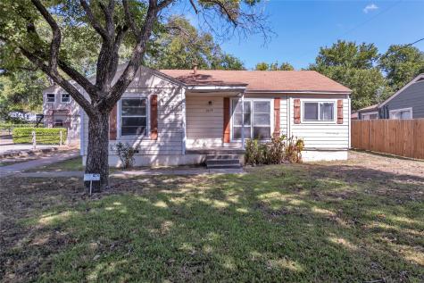 1619 Long Avenue River Oaks TX 76114