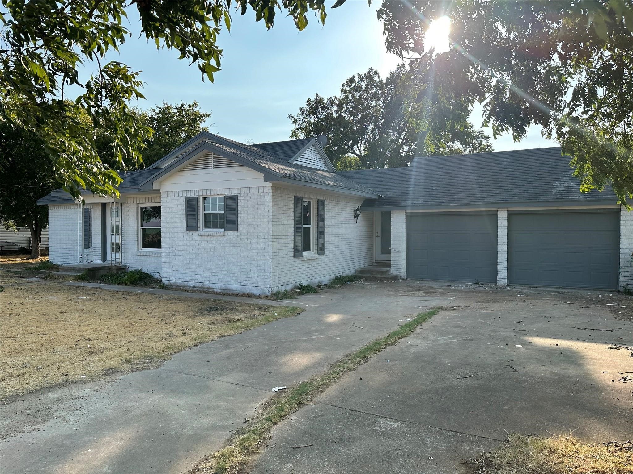 909 Jerry Mashek Drive West TX 76691