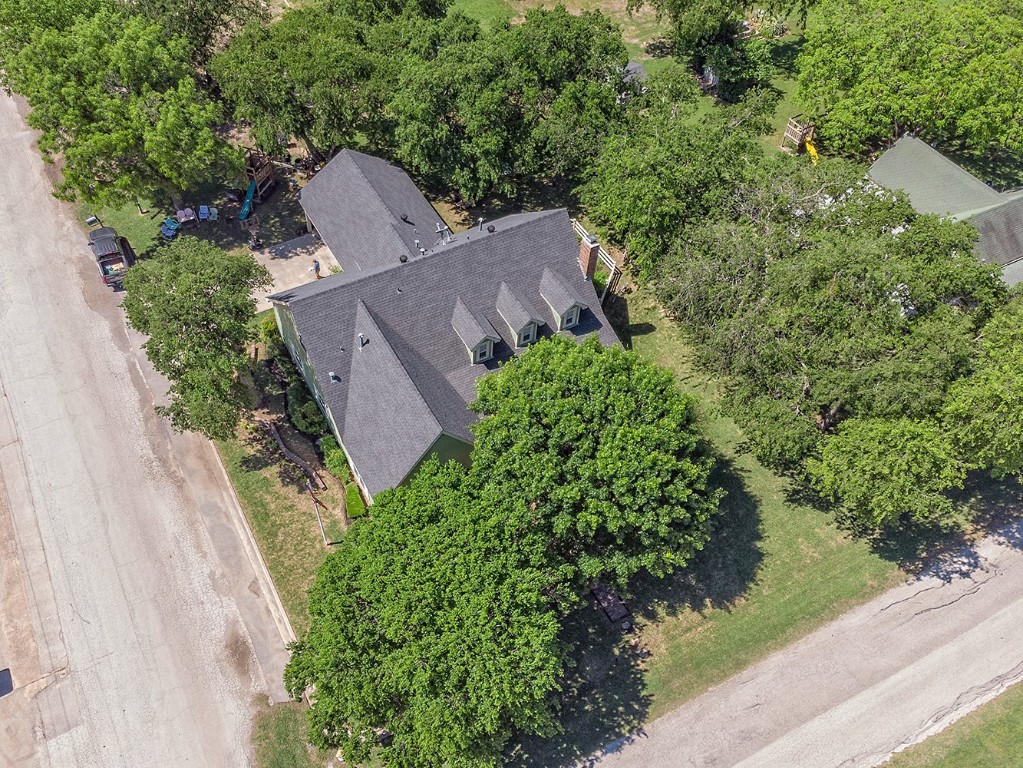 201 W 2nd Street Justin TX 76247