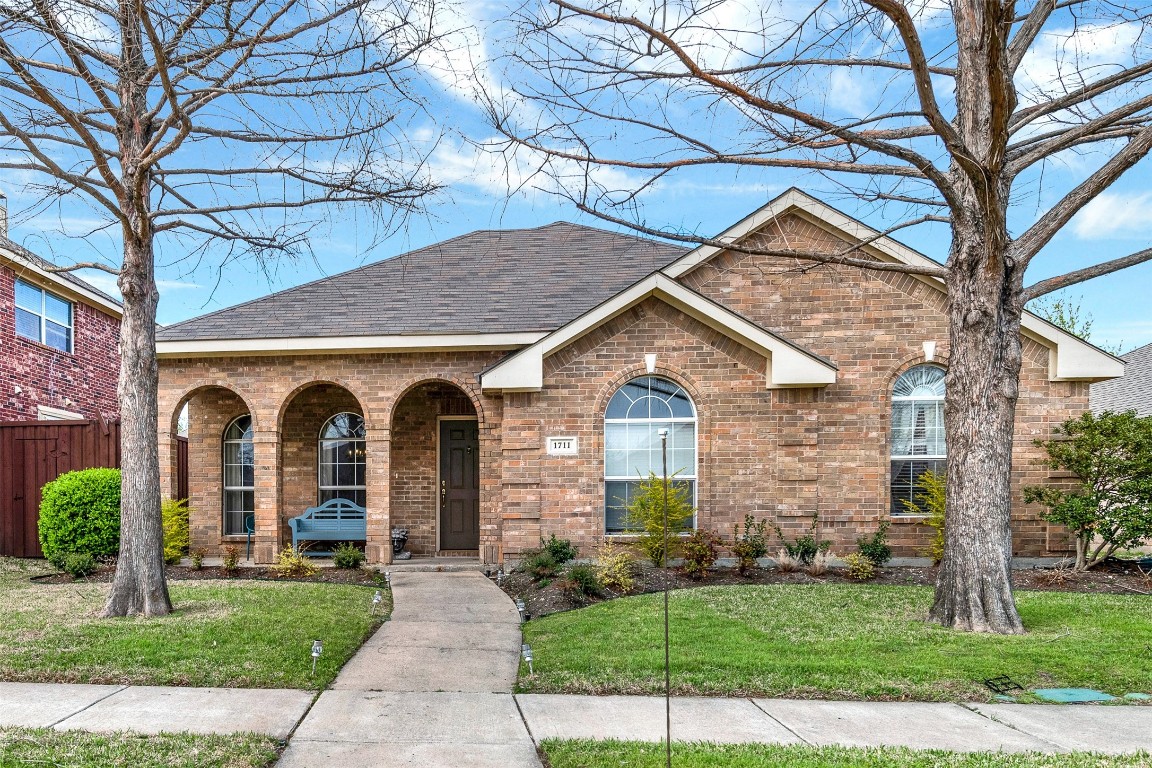 1711 Oak Brook Lane Allen TX 75002