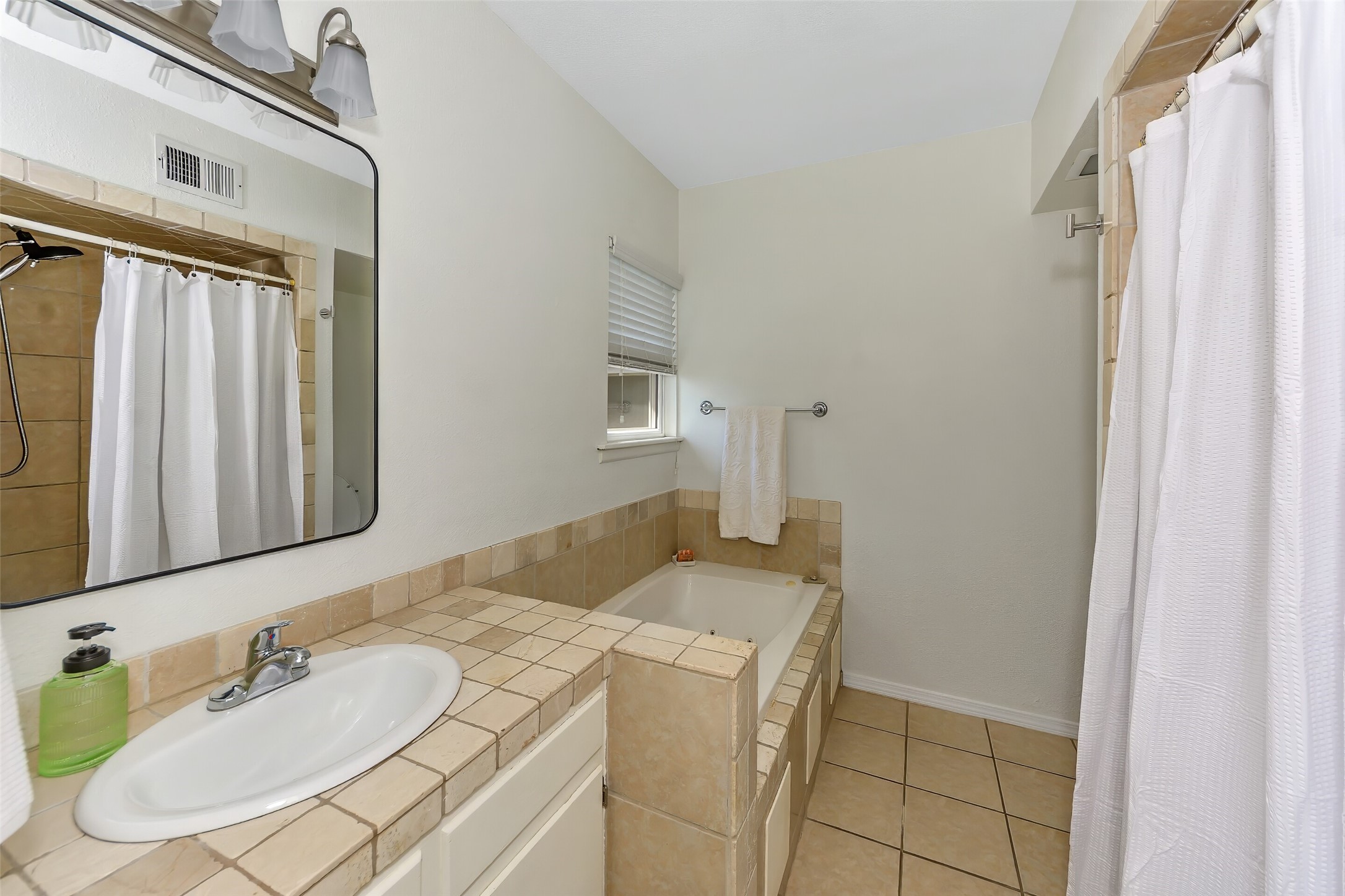 103 Robin Avenue Weatherford TX 76086