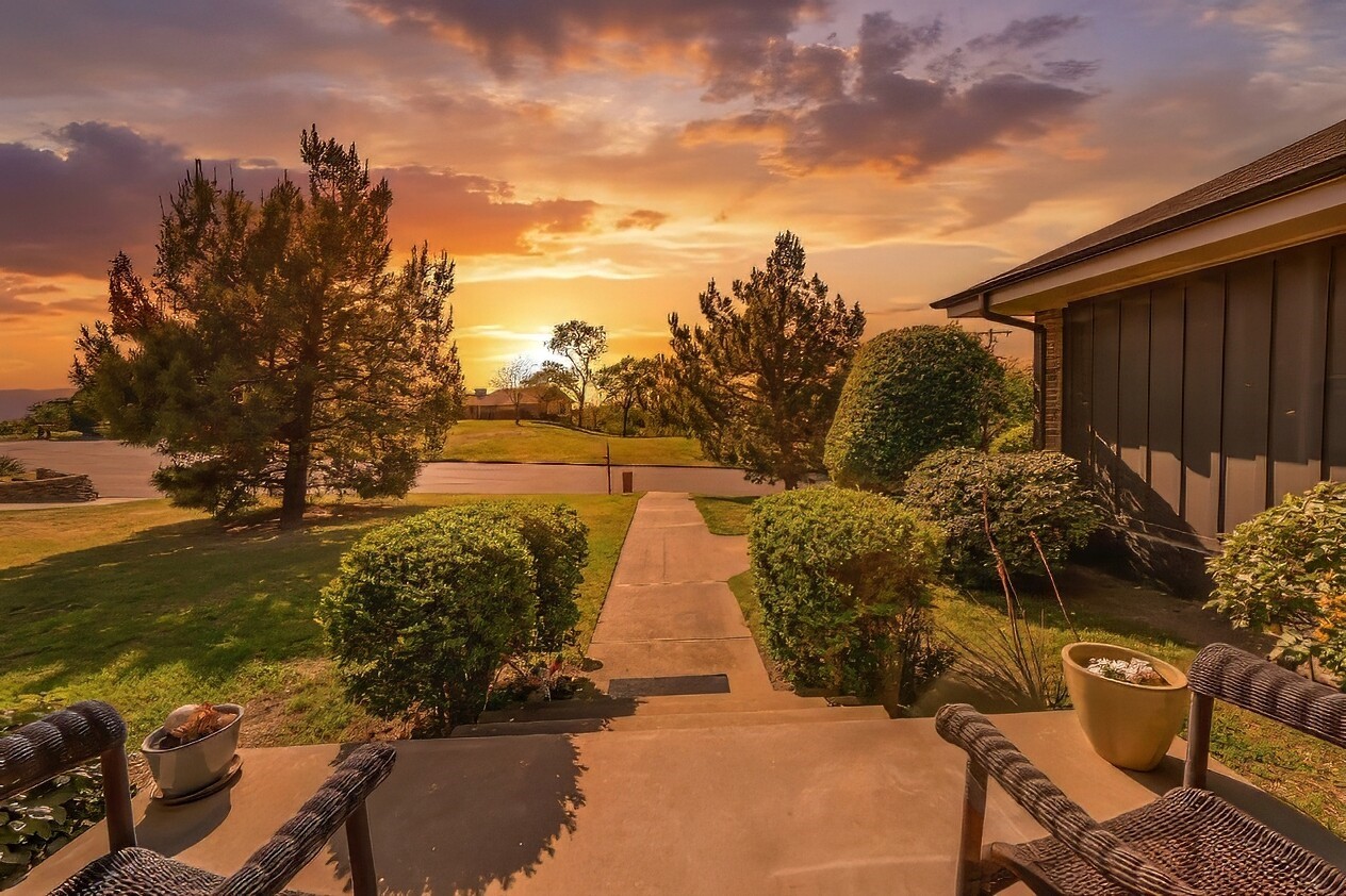 103 Robin Avenue Weatherford TX 76086