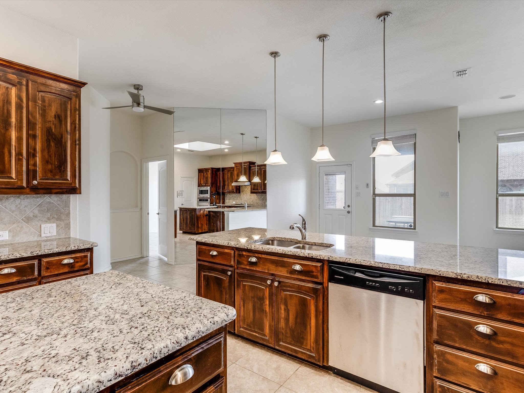 5 Duskview Lane Edgecliff Village TX 76134