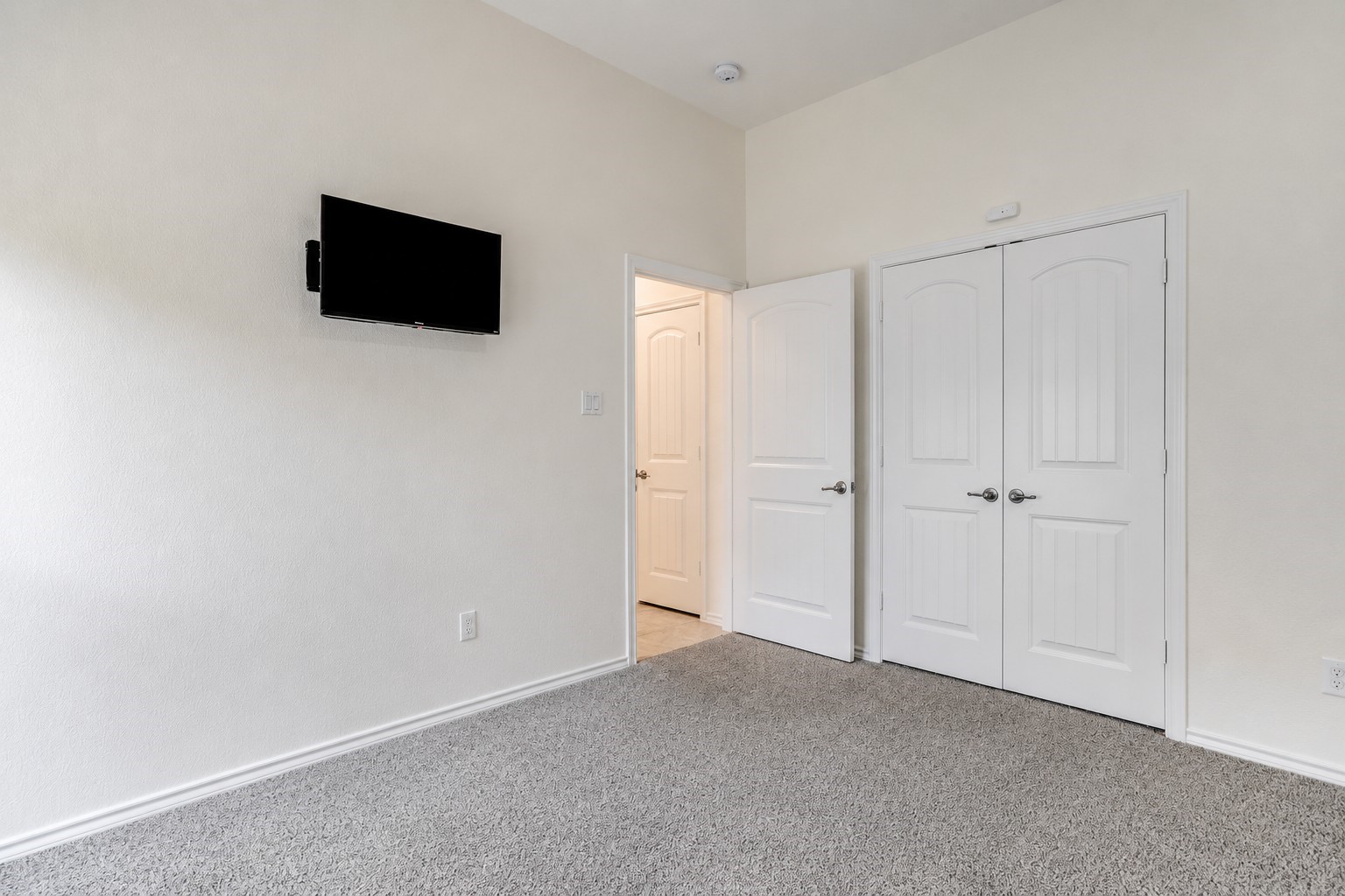 5 Duskview Lane Edgecliff Village TX 76134