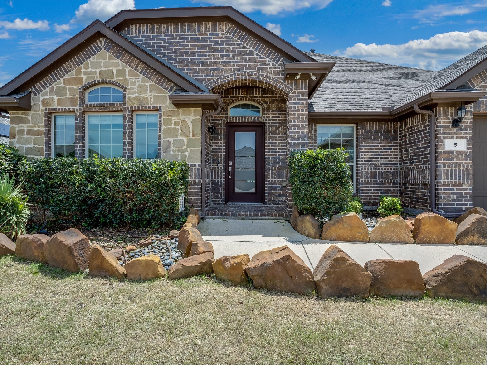 5 Duskview Lane Edgecliff Village TX 76134