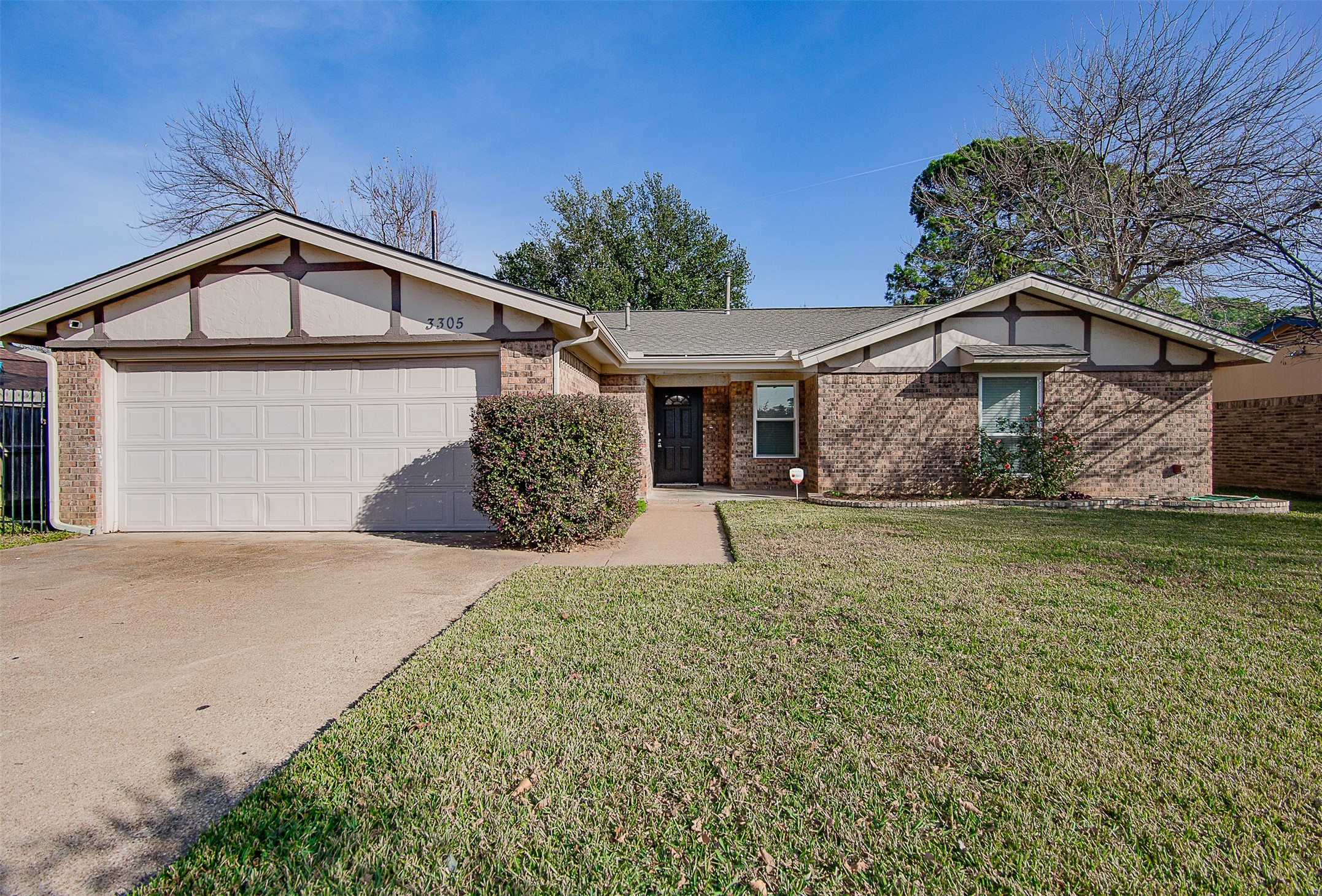 3305 Ivy Hill Drive Arlington TX 76016