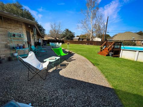 903 N Hoover Avenue Cameron TX 76520