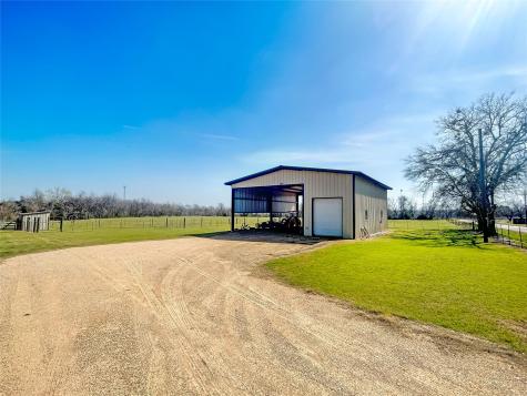 903 N Hoover Avenue Cameron TX 76520