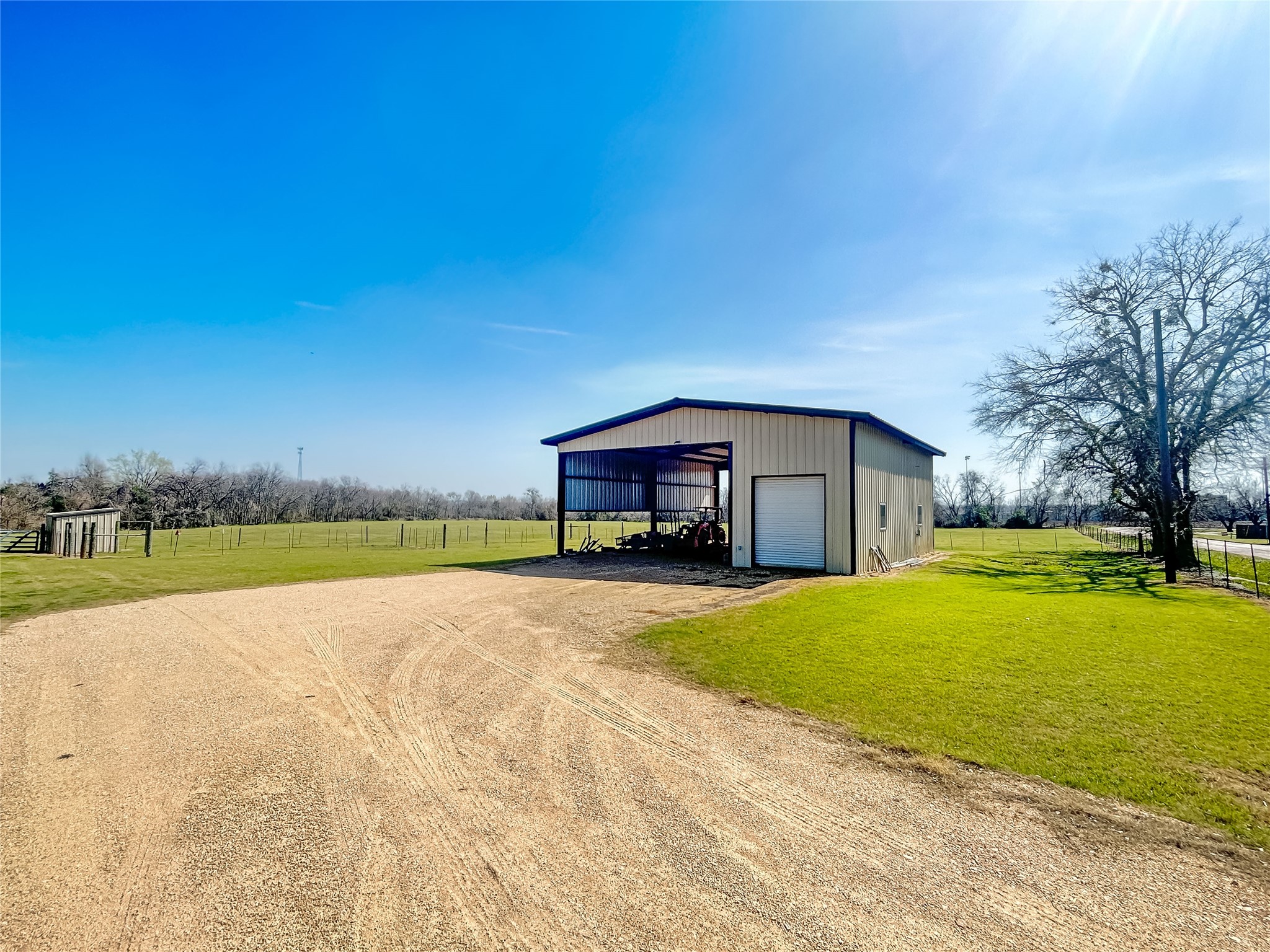 903 N Hoover Avenue Cameron TX 76520