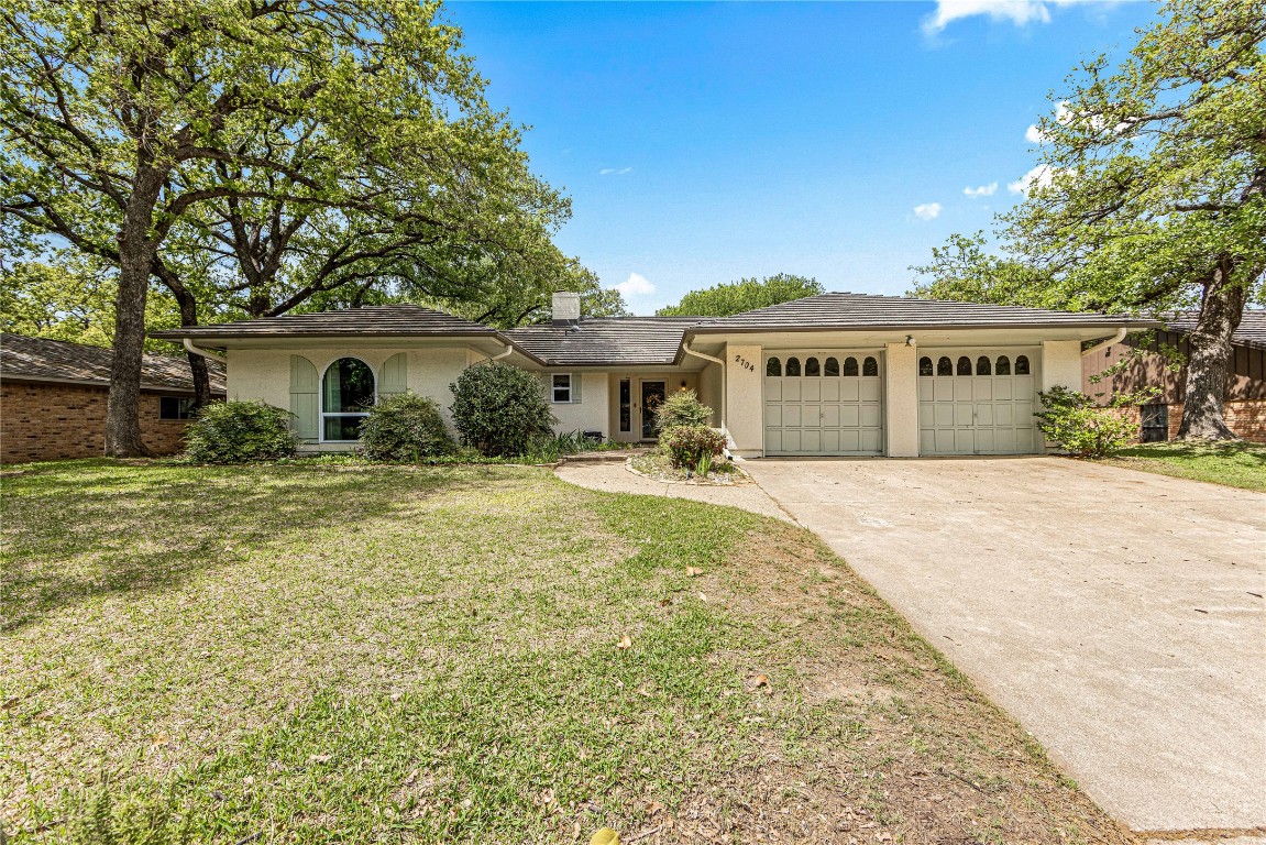 2704 Woodshire Drive Arlington TX 76016