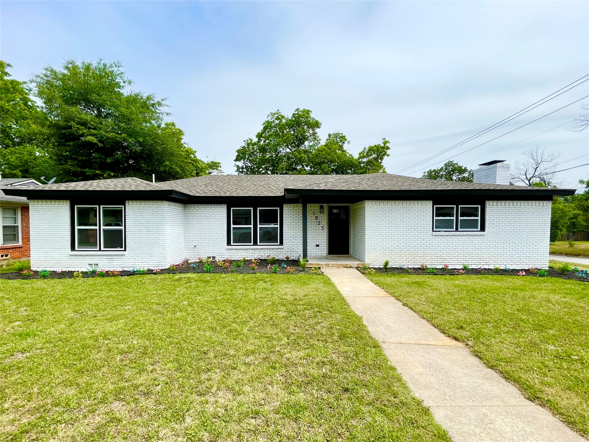 6825 Jewell Avenue Fort Worth TX 76112