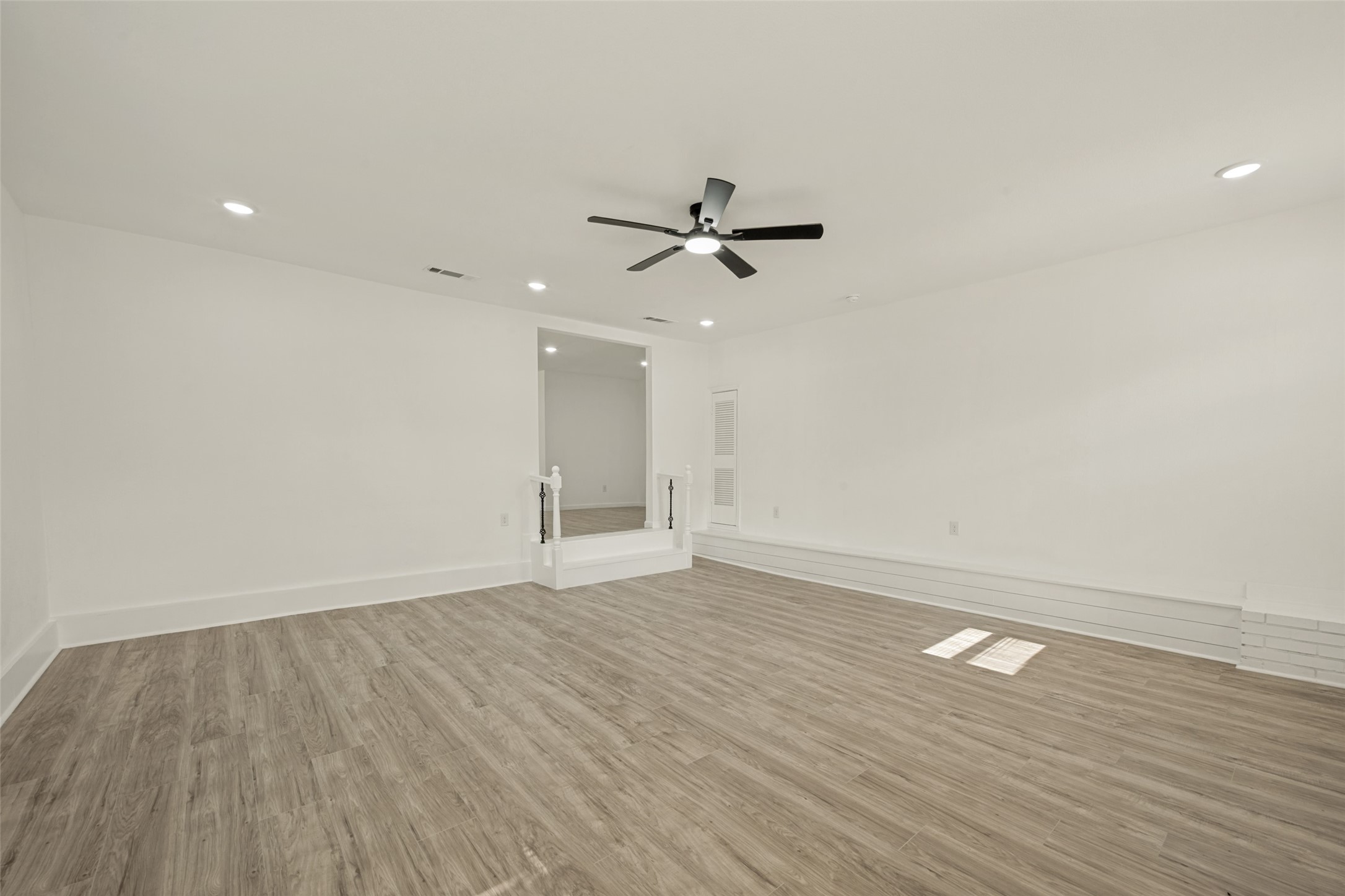 6825 Jewell Avenue Fort Worth TX 76112