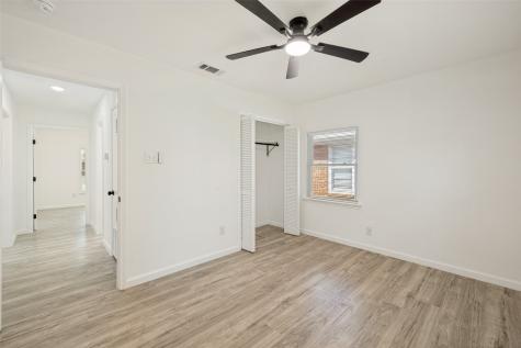 6825 Jewell Avenue Fort Worth TX 76112