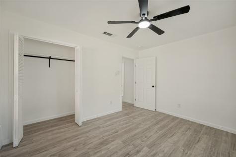 6825 Jewell Avenue Fort Worth TX 76112