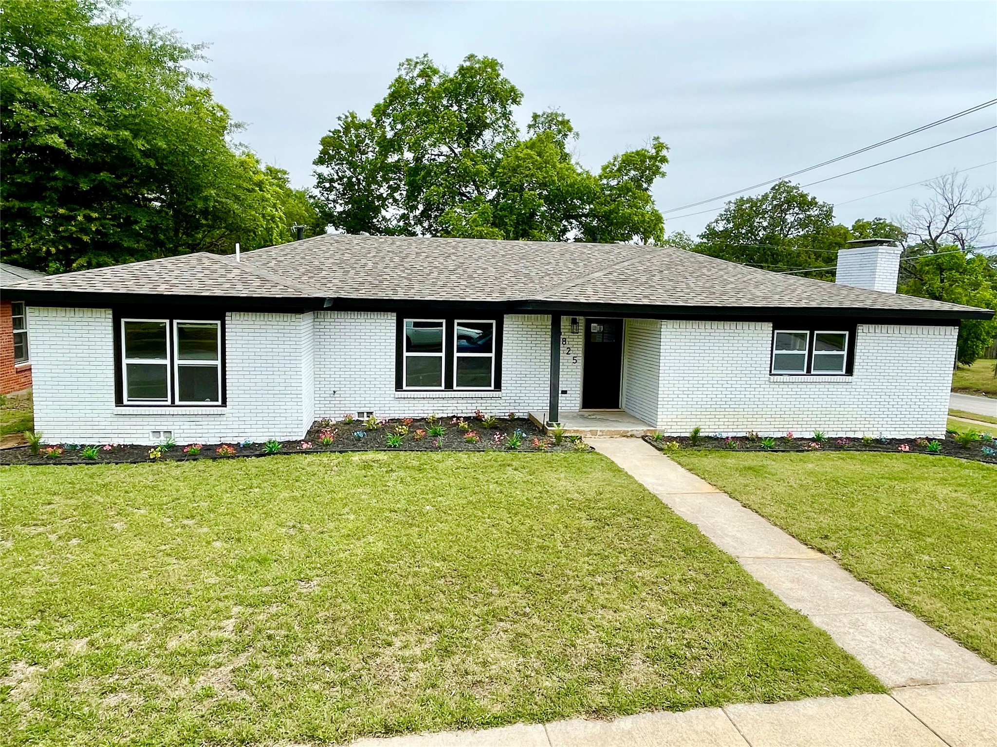 6825 Jewell Avenue Fort Worth TX 76112